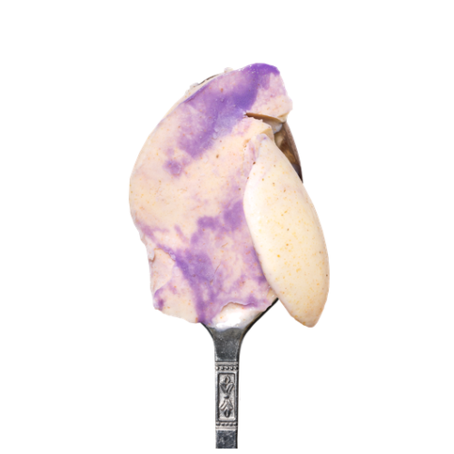 Lody o smaku Solony kokos z lawendą