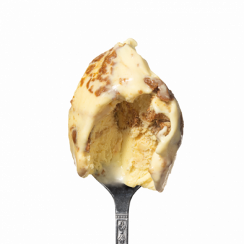 Lody o smaku ciasta bananowego z kajmakiem